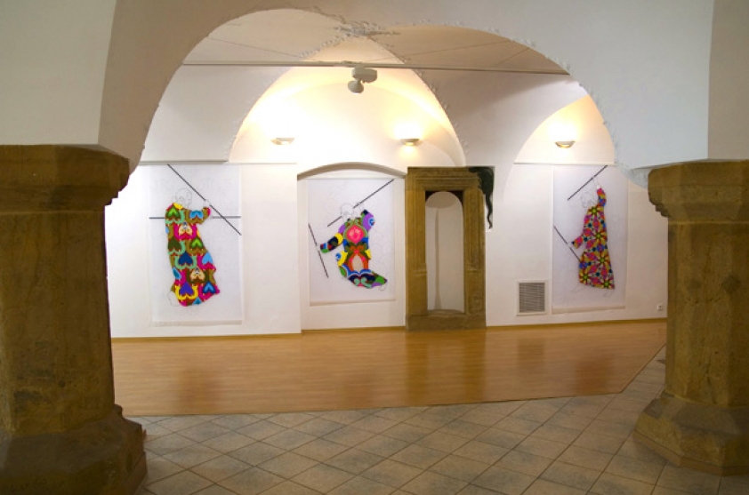 http://www.passport.mirunadragan.com/files/gimgs/th-14_4installation_view.jpg