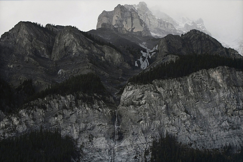 http://www.passport.mirunadragan.com/files/gimgs/th-12_TheMountainsAreMirrors7.jpg