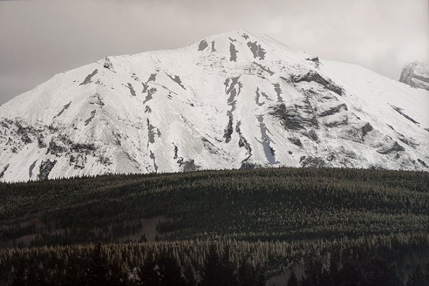 http://www.passport.mirunadragan.com/files/gimgs/th-12_Dragan06_TheMountainsAreMirrors1-web.jpg