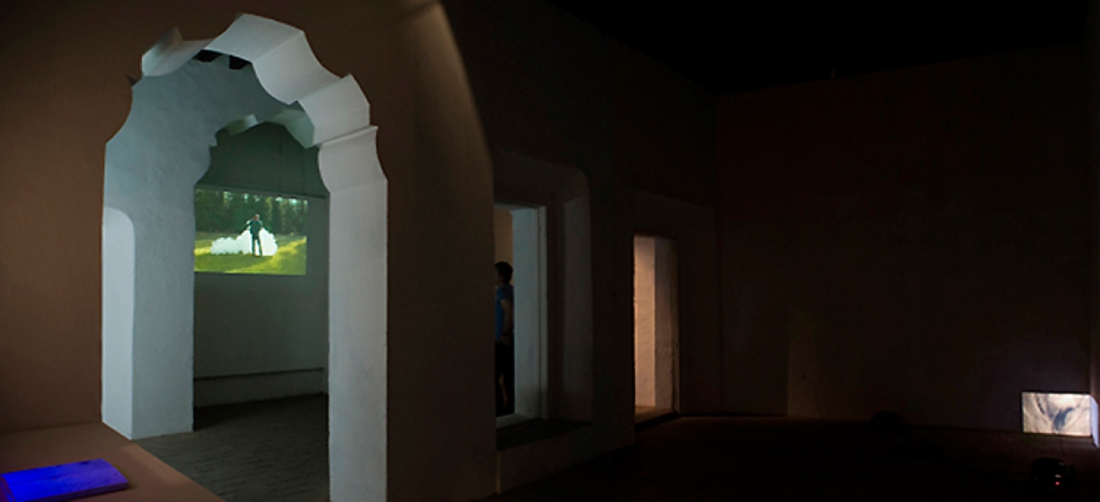 http://www.passport.mirunadragan.com/files/gimgs/th-18_CloudExhibit-1Long-web.jpg
