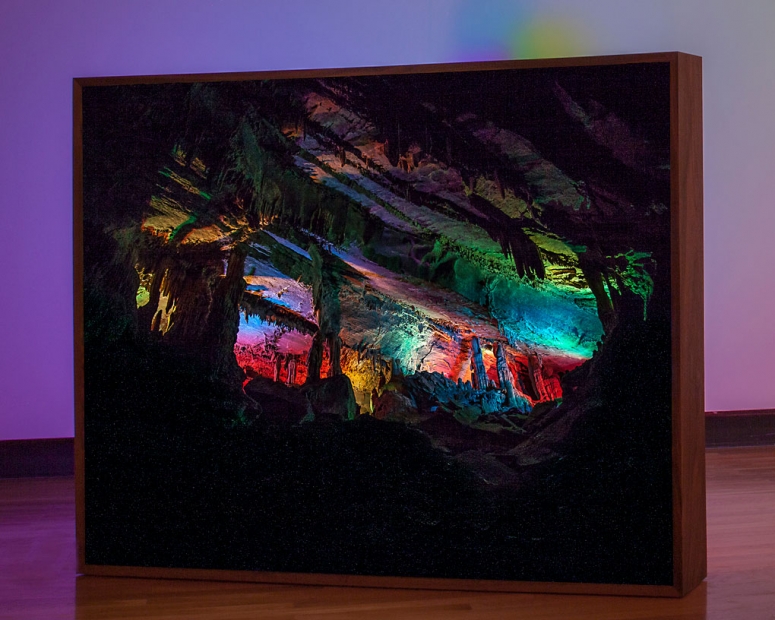 http://www.passport.mirunadragan.com/files/gimgs/th-28_IMG_9069_LightboxCave_W.jpg